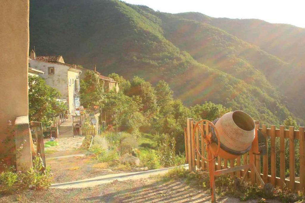 Chambres D'Hotes Les Terrasses De Cailla Kültér fotó